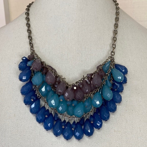 Drippy clustered teardrop faceted bead blue tones necklace - Picture 2 of 5